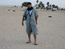 Андрей на фоне пустыни